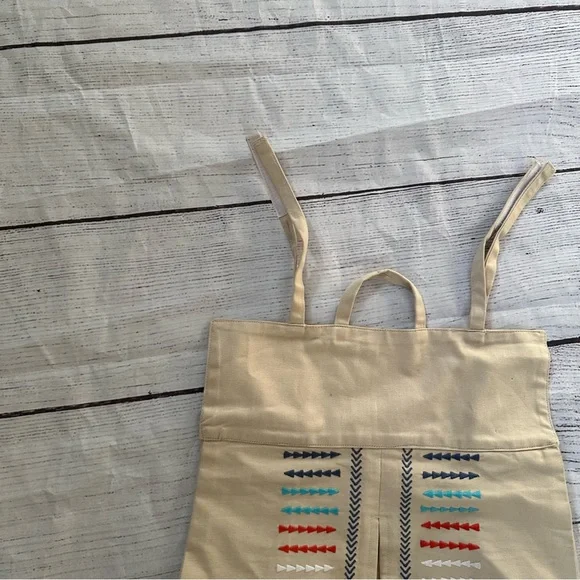 Land of Nod arrow embroidered diaper holder stacker - Picture 5 of 11